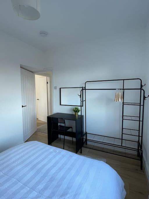 Whole House Modern Two Bedroom In Newcastle - Free Parking Newcastle upon Tyne Exterior foto