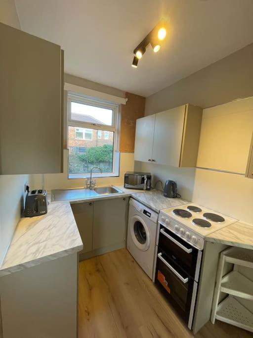 Whole House Modern Two Bedroom In Newcastle - Free Parking Newcastle upon Tyne Exterior foto